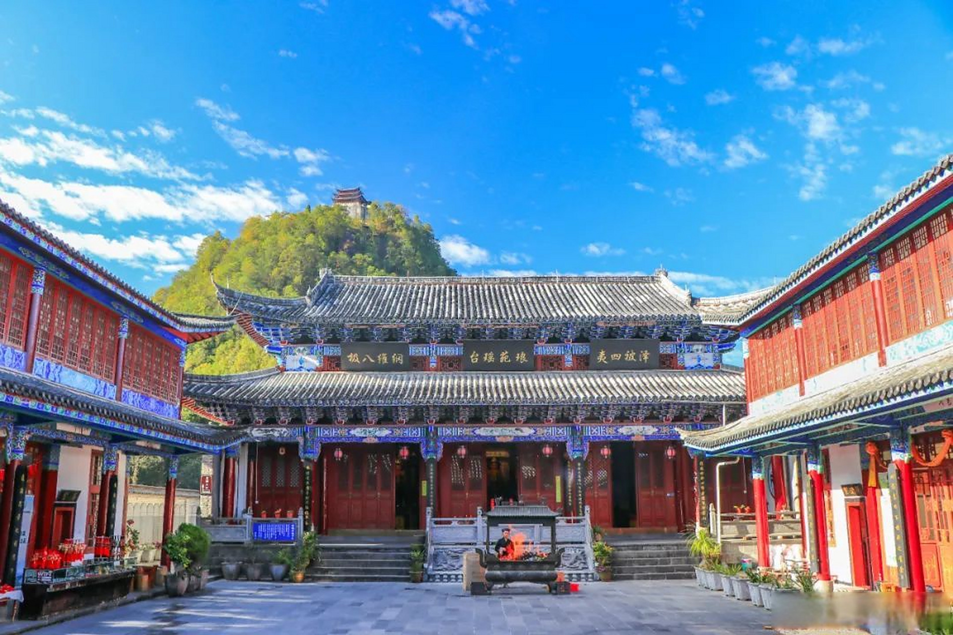 置身自然的怀抱】云峰山是国家风景名胜区,中国徐霞客游线标志地,距