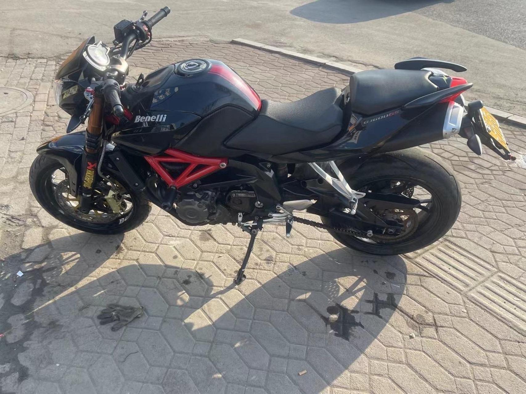 6800全款带走14年黄龙600 不比本田cb400好太多了