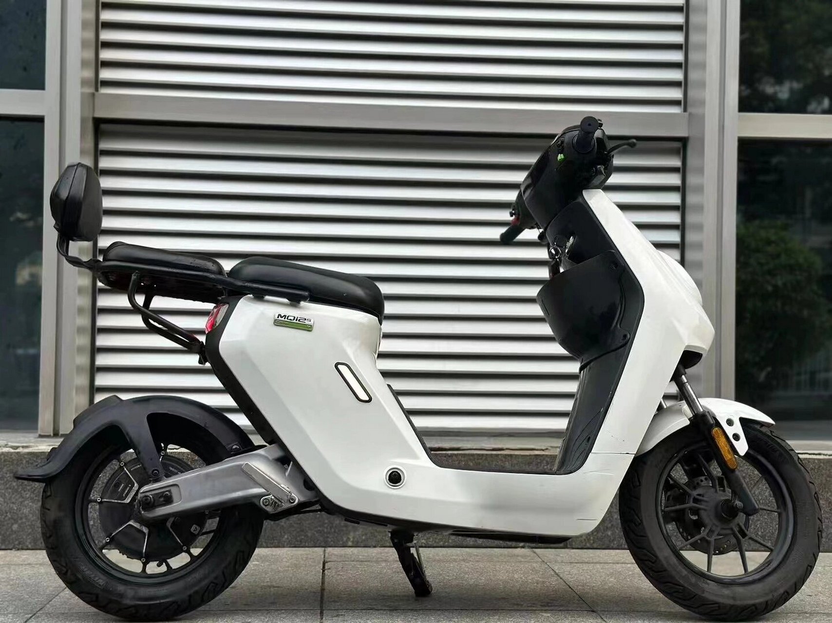 小牛m2s 彩屏新款 3800 官网在售5xxx 特价出 新国标 未上牌 app过户