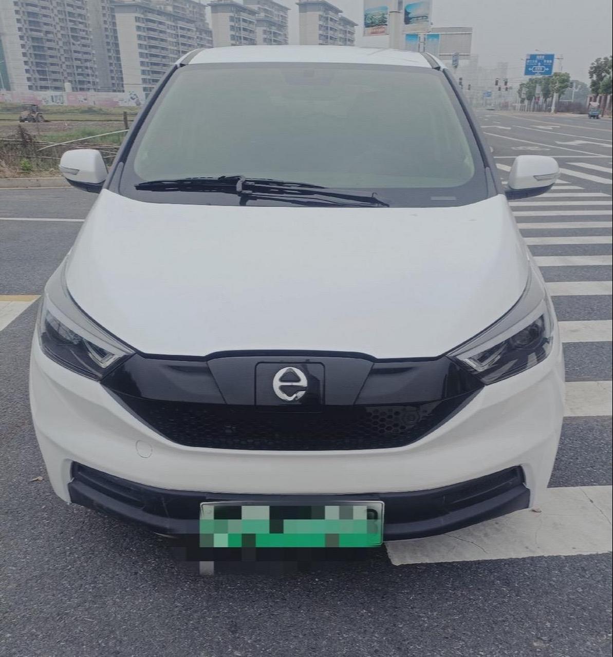 江铃新能源ev3图片