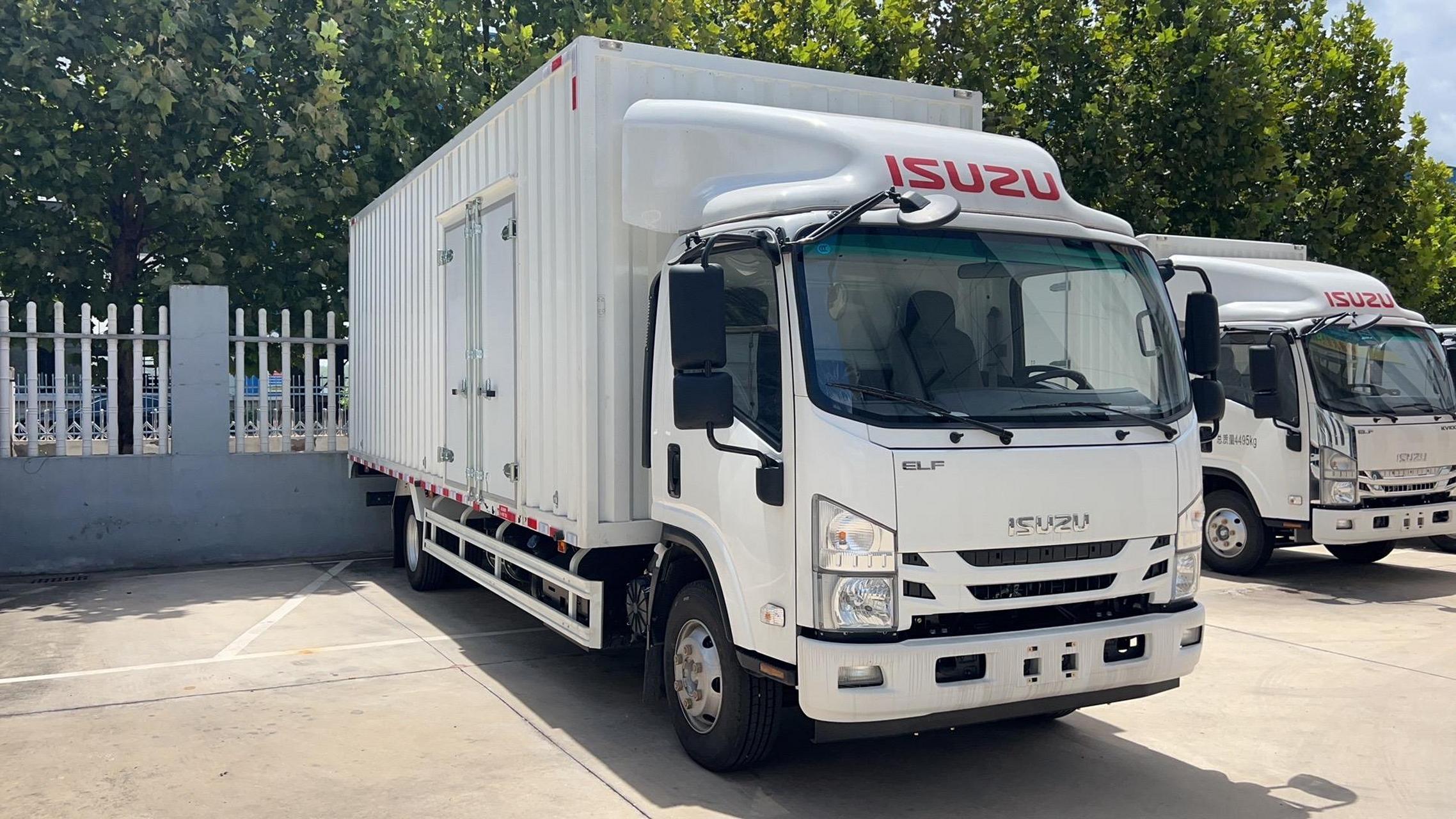 五十铃700p厢式货车 总质量(kg)10550,整备质量(kg)5360,核载(kg)4995