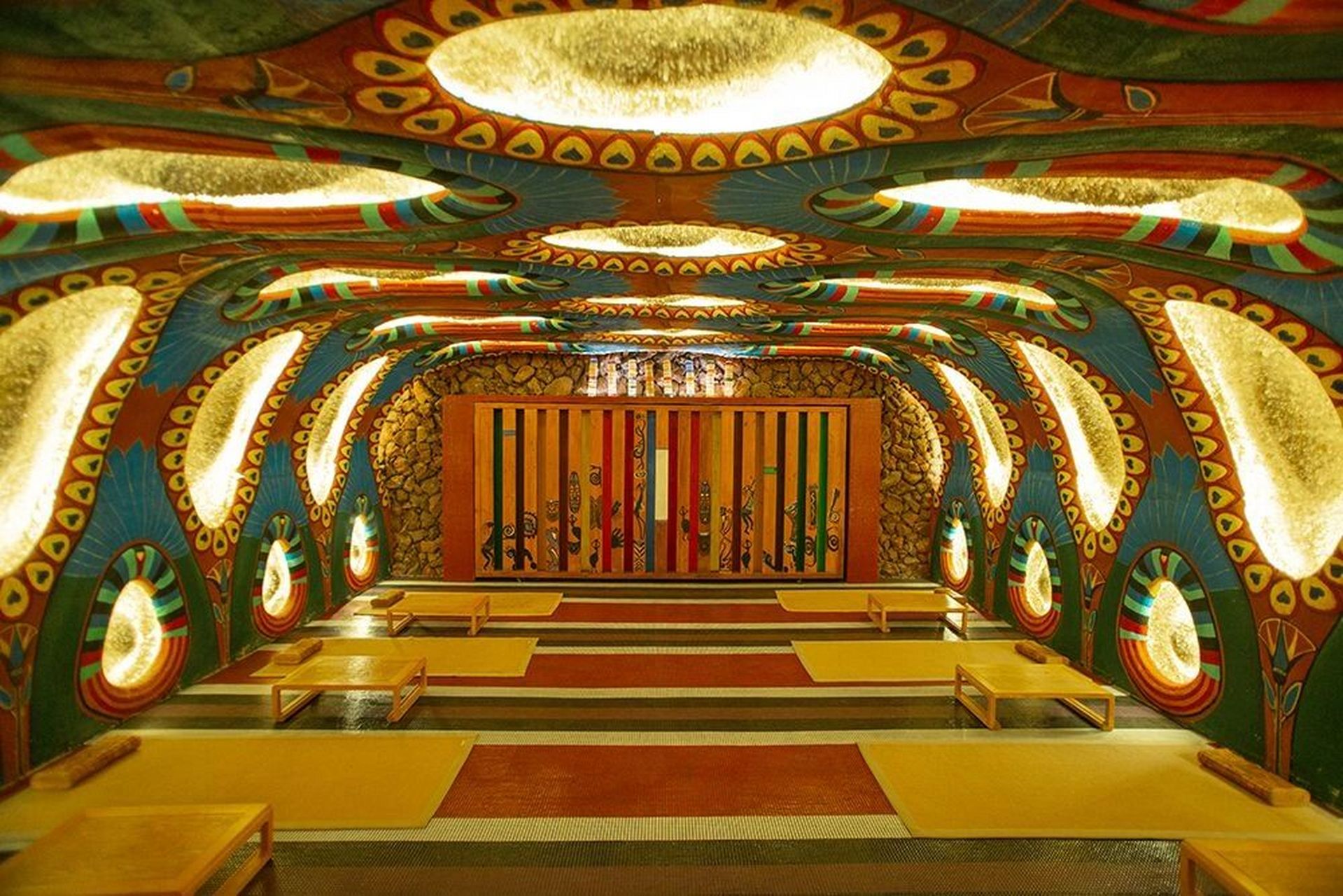 三鼎园商务休闲浴都 三鼎园商务休闲浴都 坐落于天津市滨海新区~ 大港