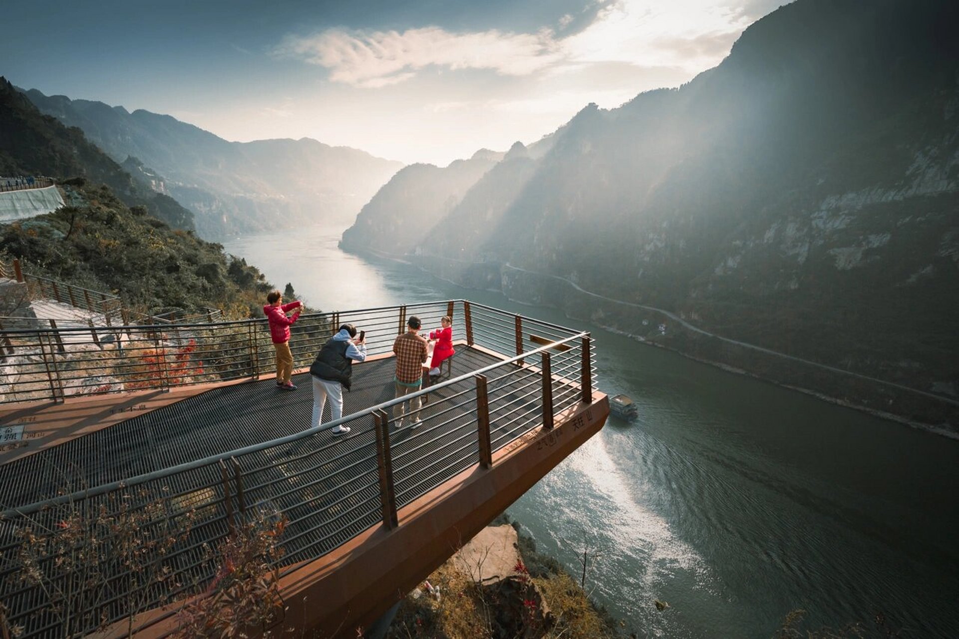 宜昌最美公路打卡地,中国地质科普路 g348 中国地质科普路 g348三峡