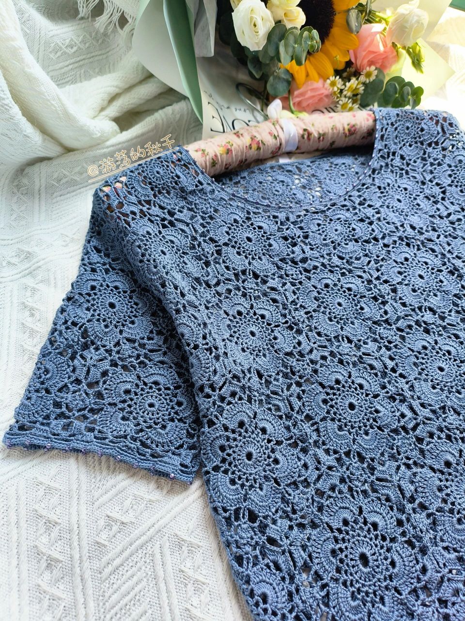 绒花~钩针拼花短款上衣(附图解)  针号:广牌1.