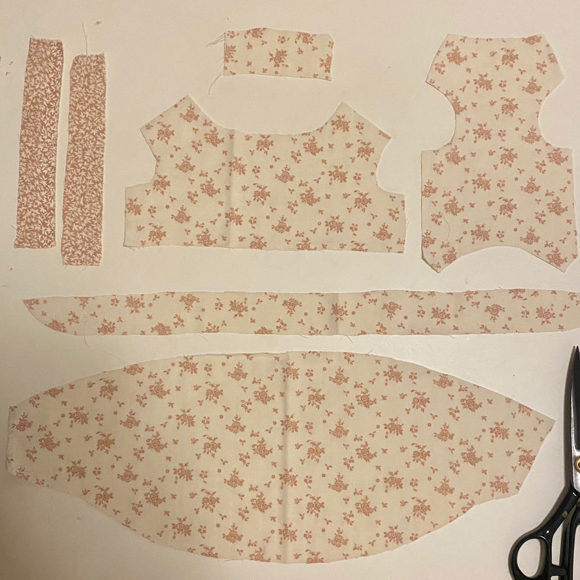 diy宠物衣服|自制连衣裙91超详细打版图