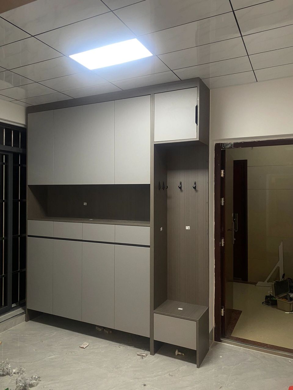 凭祥市爱尚家全屋定制 香奈儿影 伯爵灰肤感简约搭配呈现的高级感.