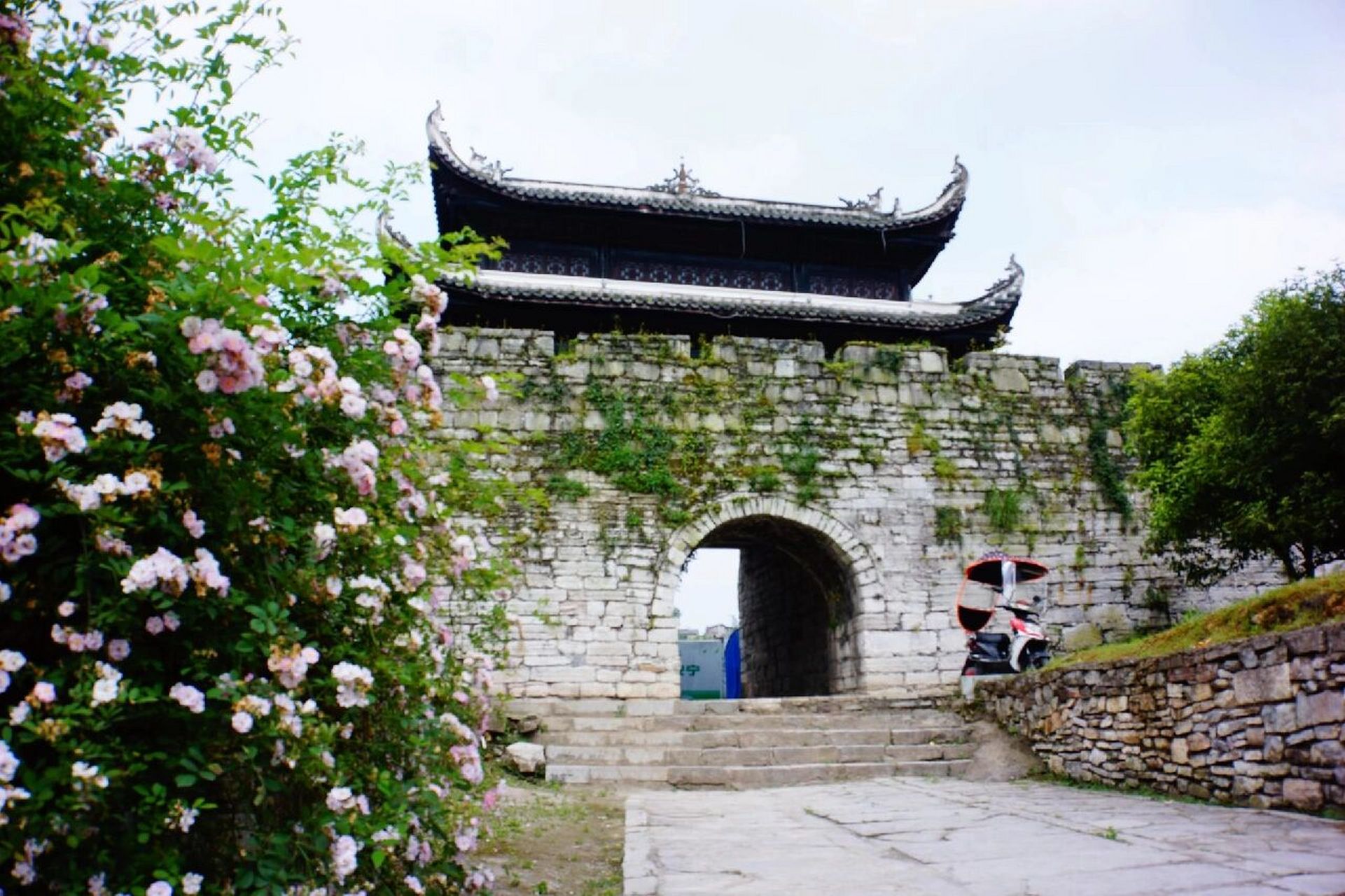 福泉古城墙,建于明代,明代是贵州开发的一个重要时期,总长为4700米,经