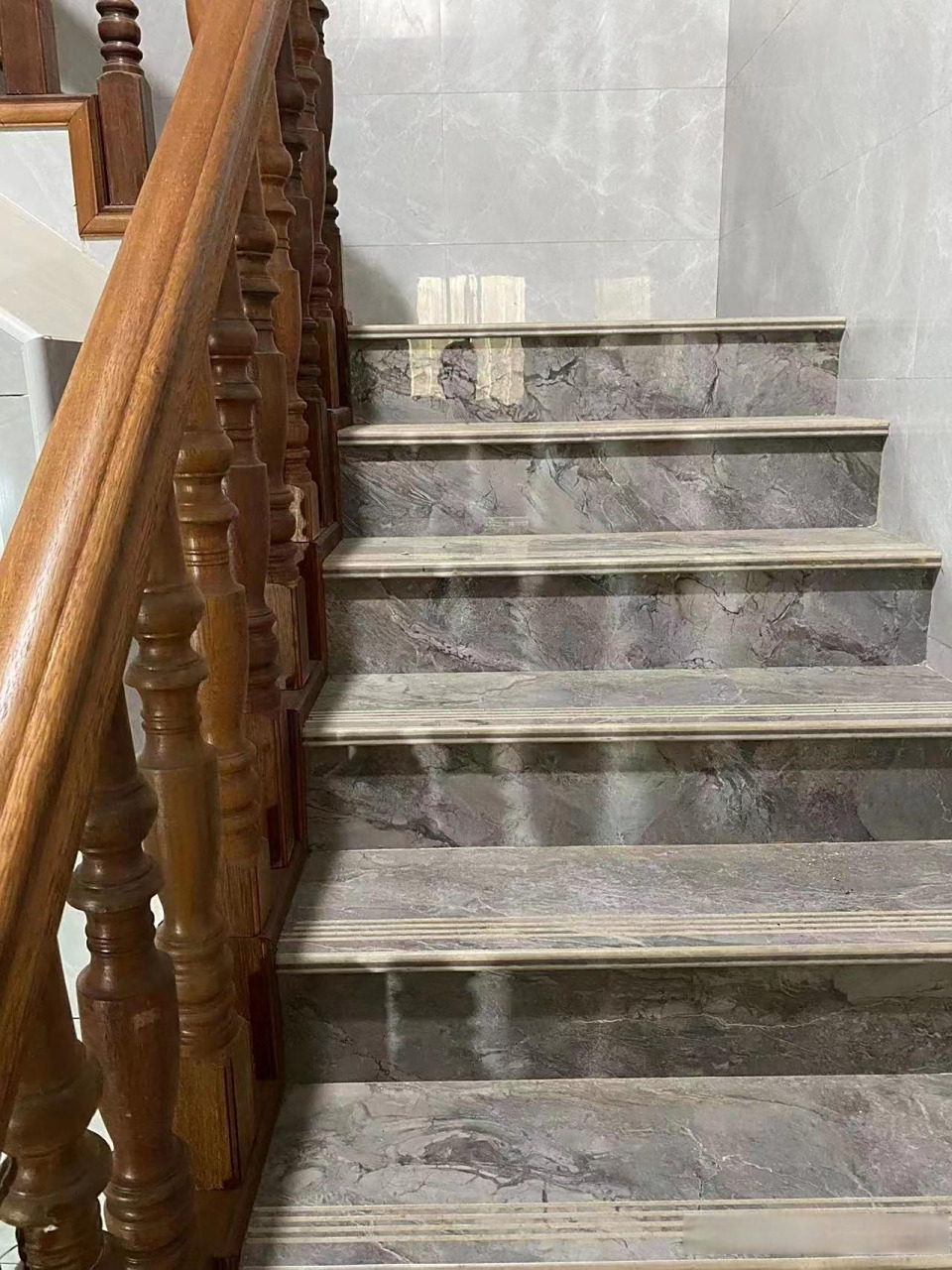 客户家刚装好的加厚楼梯效果图,这样的装修,你值得拥有,好不好看大家