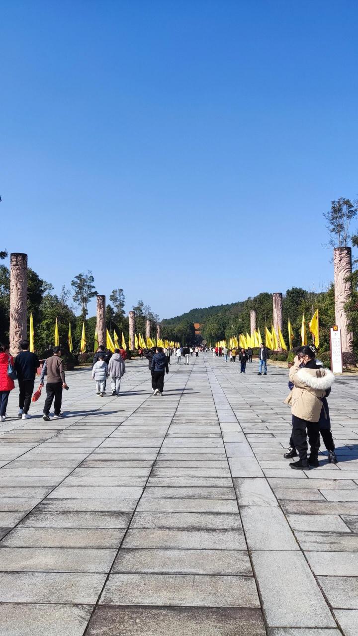 炎帝,华夏始祖;炎帝陵,此生必去 炎陵炎帝陵位于湖南省株洲市炎陵县鹿