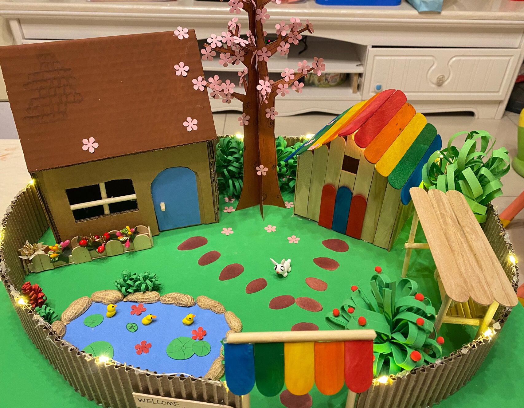 幼儿园变废为宝手工房子制作