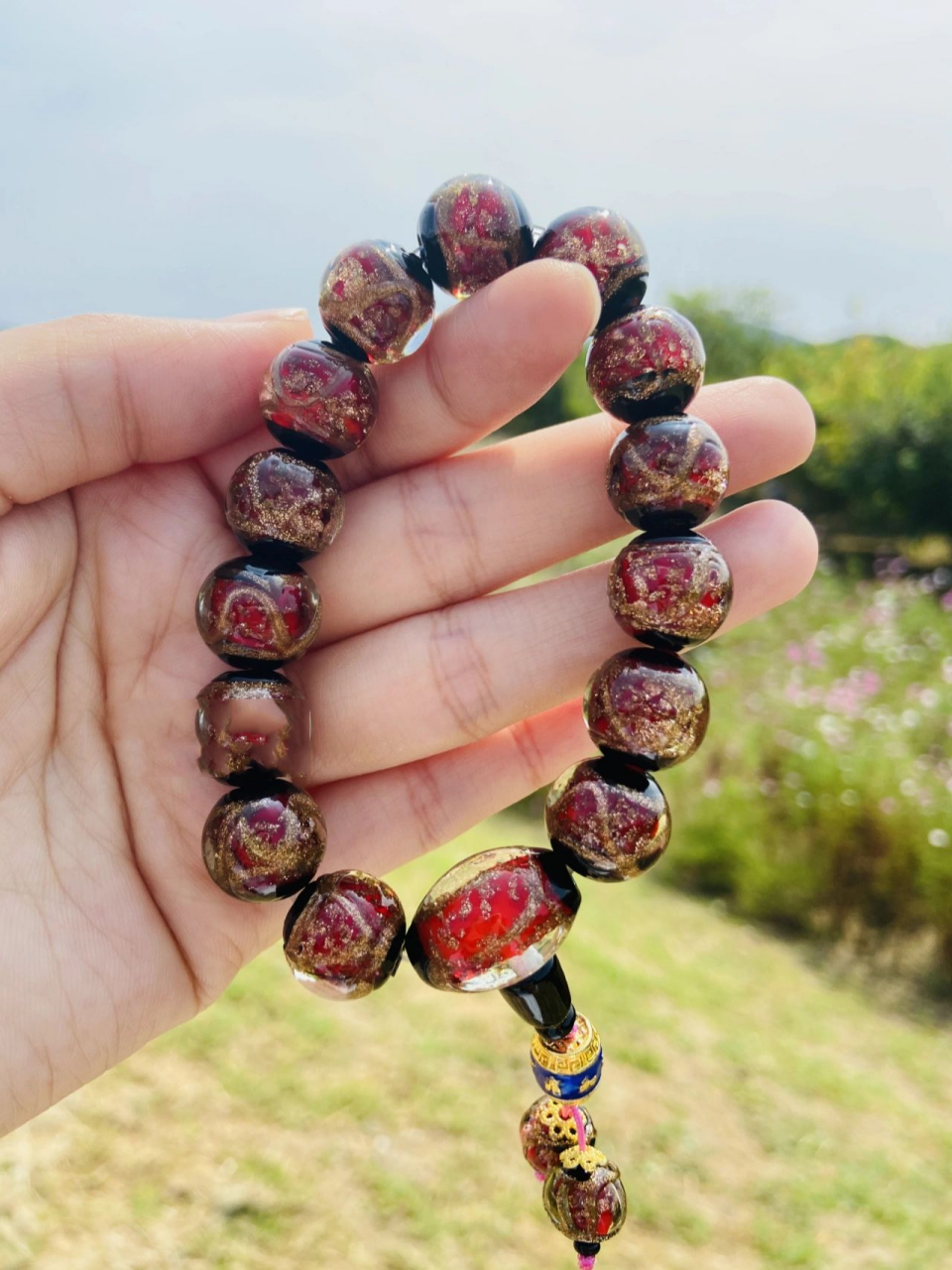 雍和宫香灰琉璃手串 雍和宫,很多人并不陌生,作为北京城香火最盛的