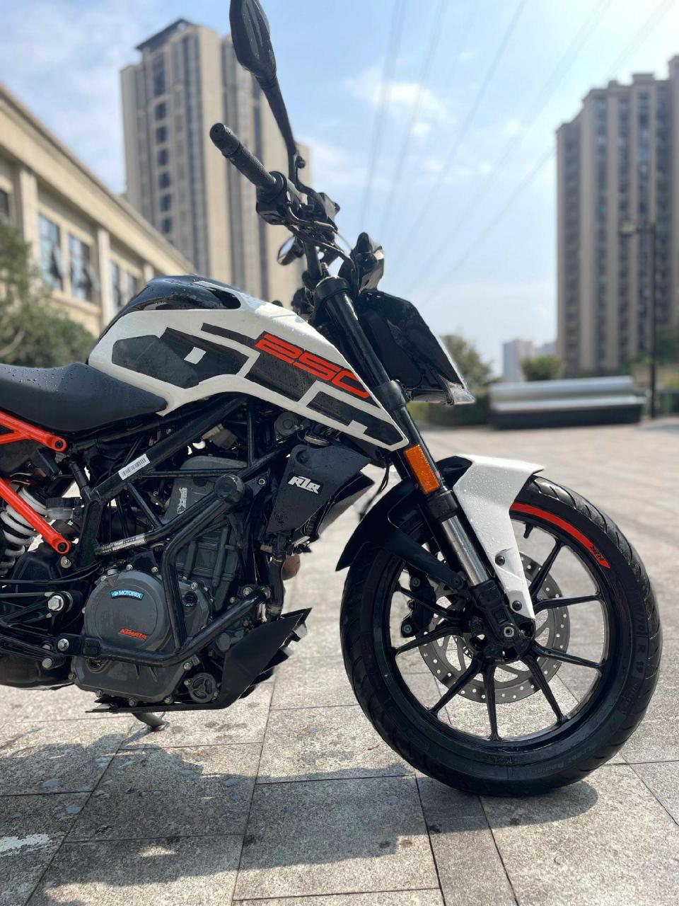 ktm 天下第一.21年ktmduke250,2手户,目前安全行驶1.