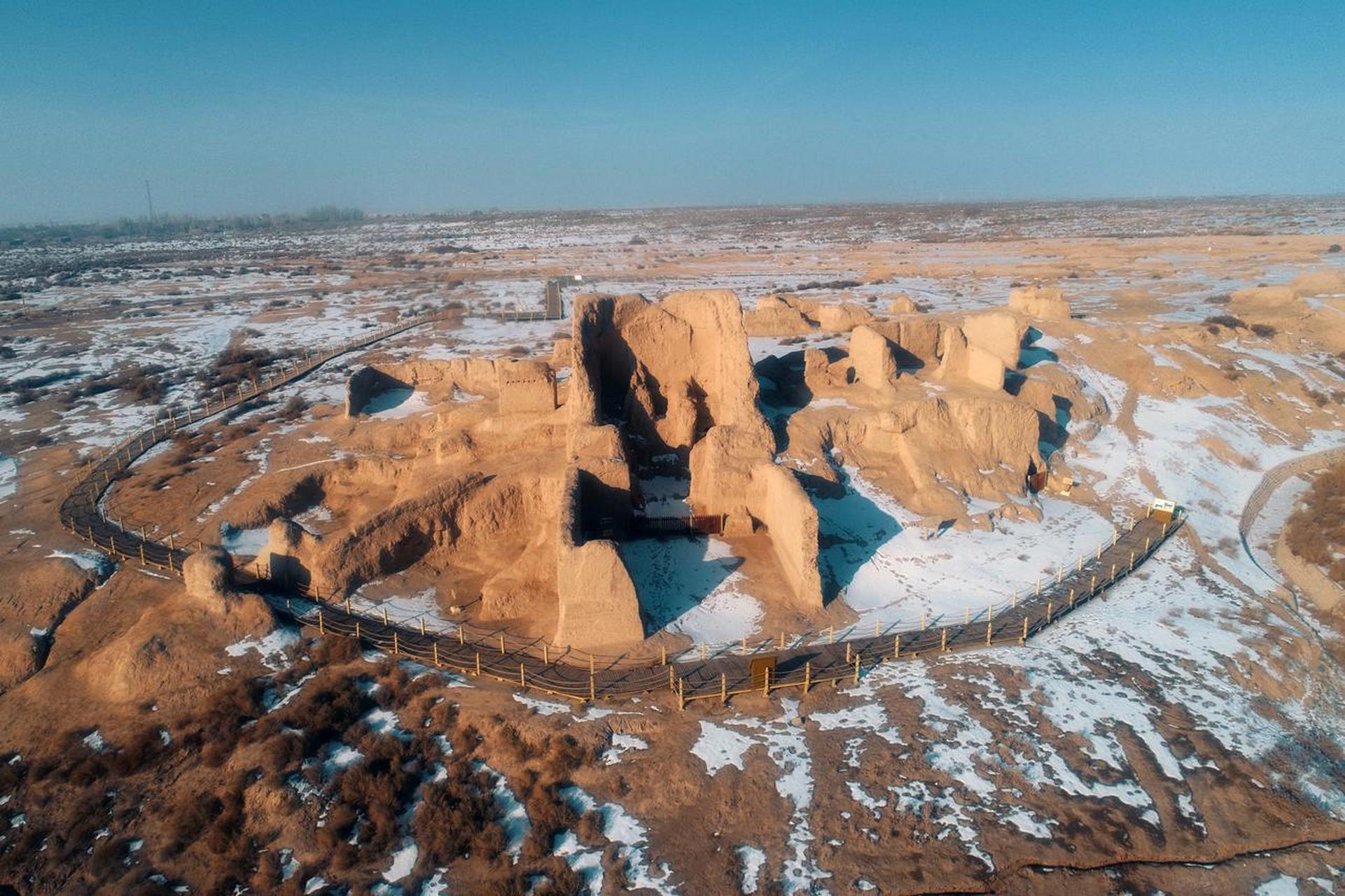 新疆哈密白杨沟佛寺遗址的地位是很高的:是唐代佛教兴盛时期的大型