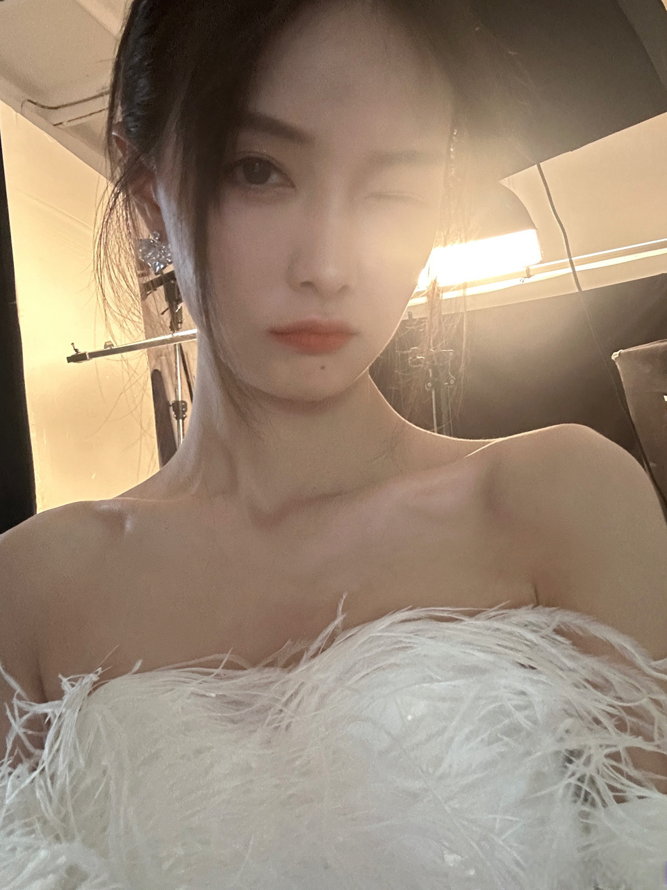最近在听  分享伍佰 & china blue的单曲《夏夜晚风》