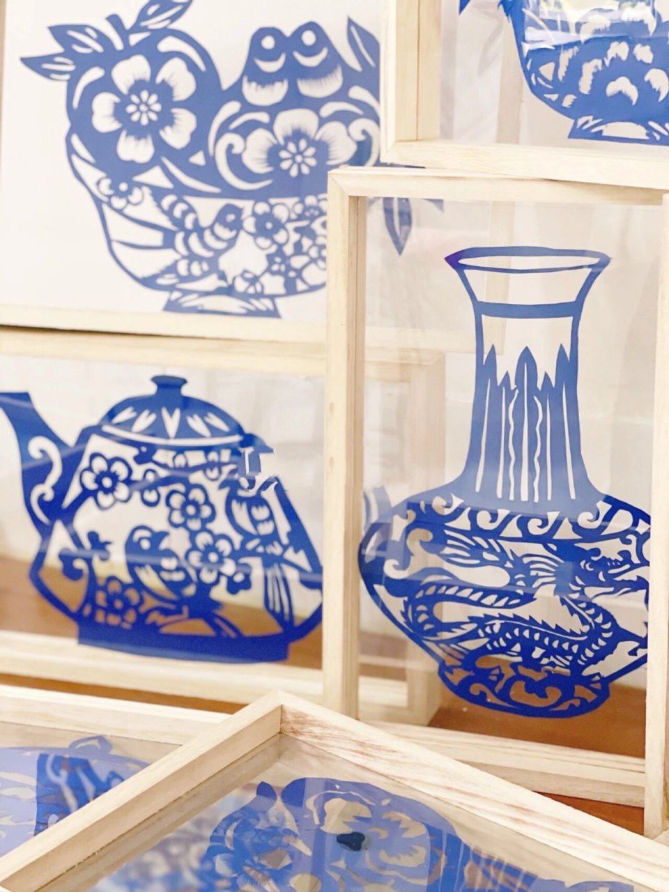 《青花瓷系列剪纸》 | 学生作品分享 与孩子们一起把青花瓷剪裁在画框