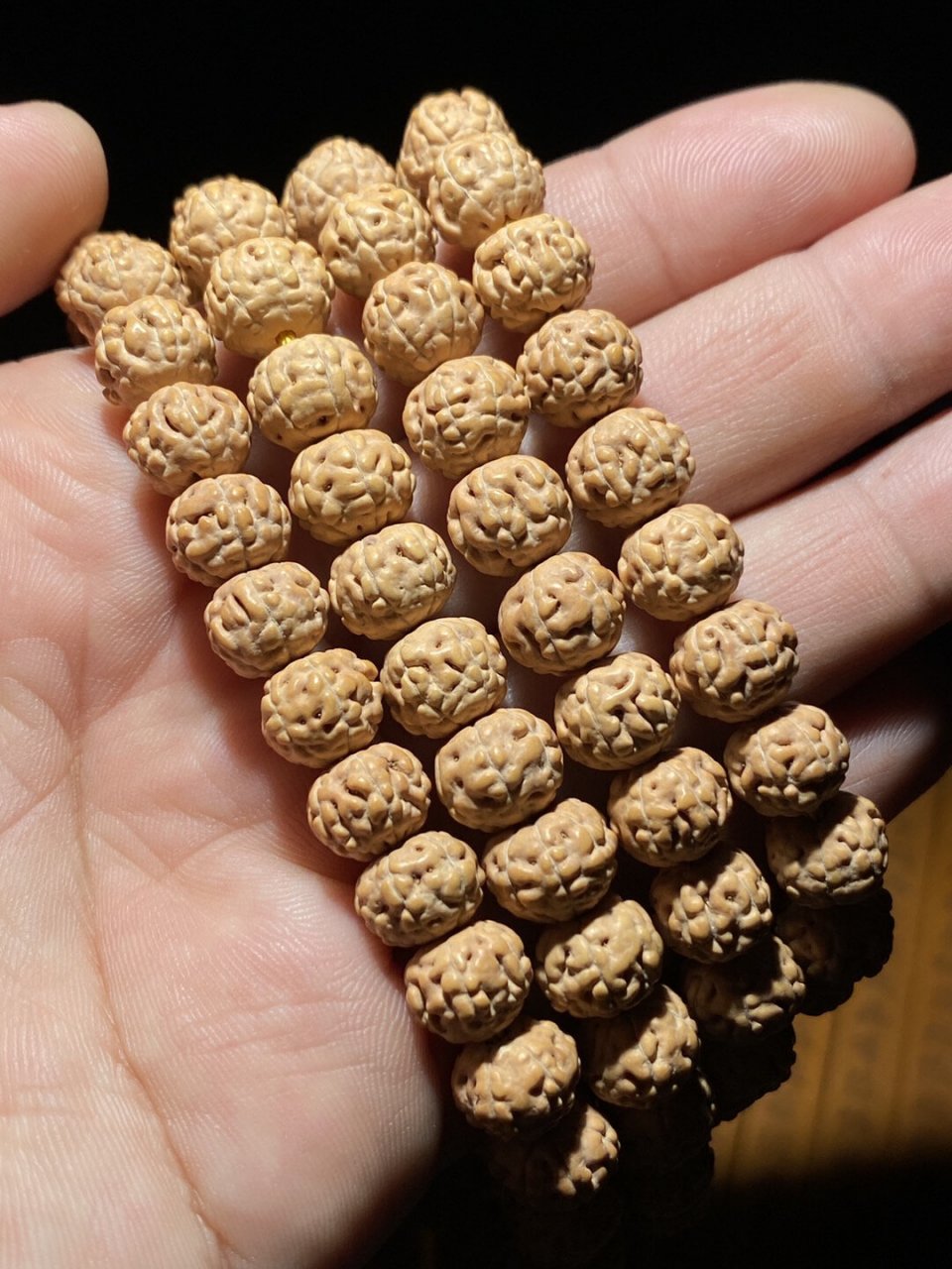 【精品蛤蟆背小金刚】直径9/10mm,品质非常好的一款小金刚,非常规整