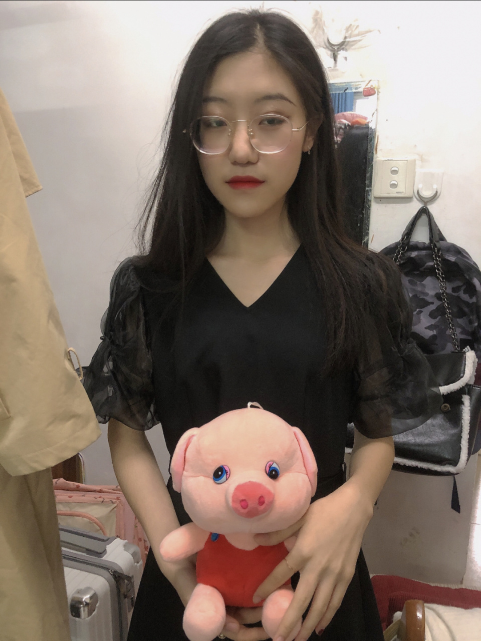 丑照 图片来自吴小狗 应该是大二拍的吧 她觉着我的行为很搞笑[笑哭]