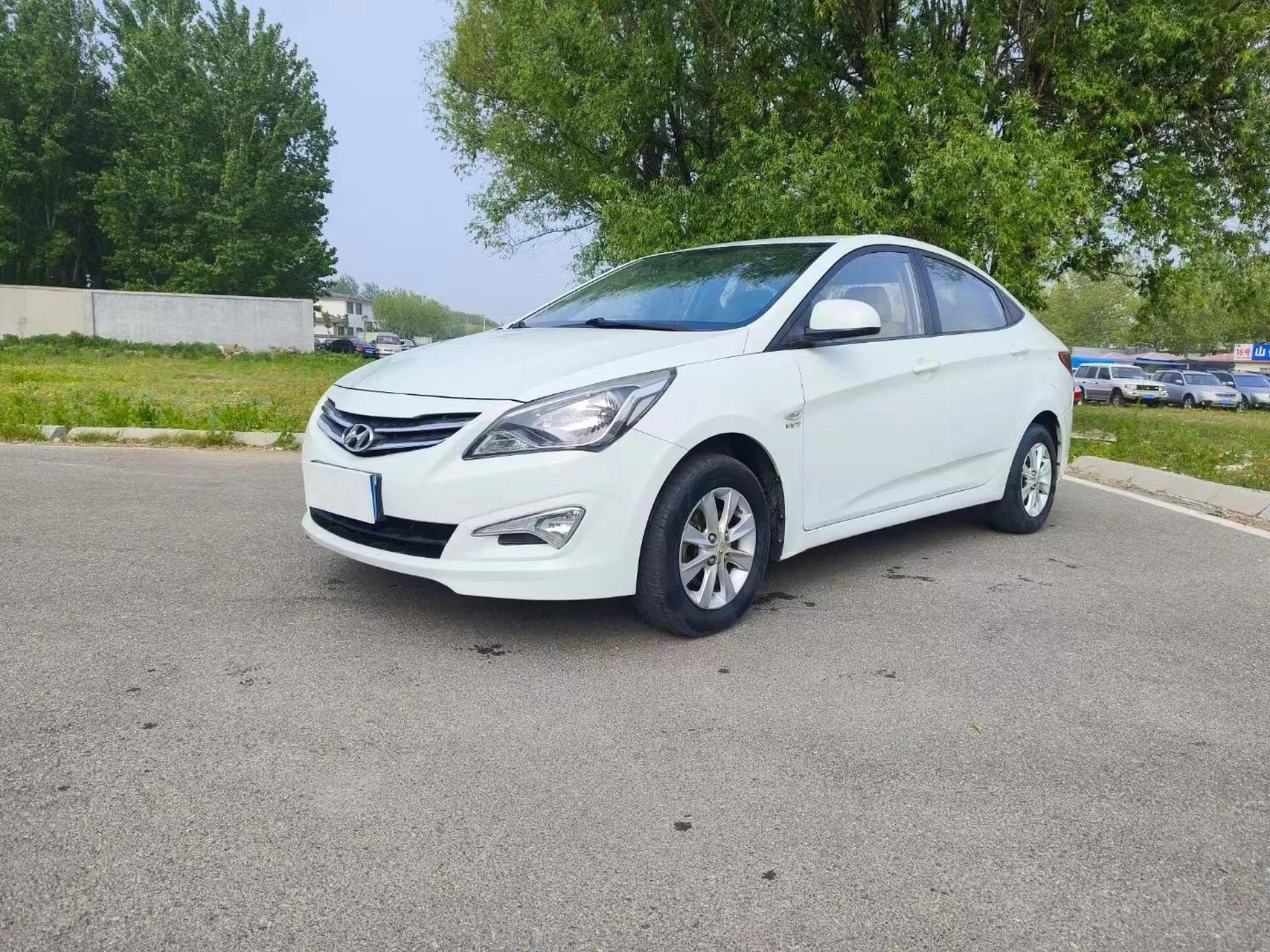 北京现代瑞纳.手动挡1.4l.韩系省油神车.百公里5个油.一手车.