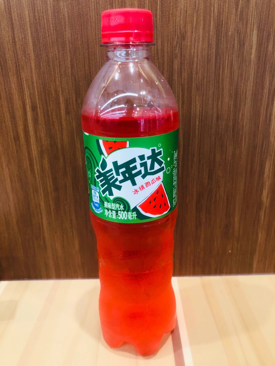 美年达-冰镇西瓜味91 地点:天津罗森便利店92 价格:4.