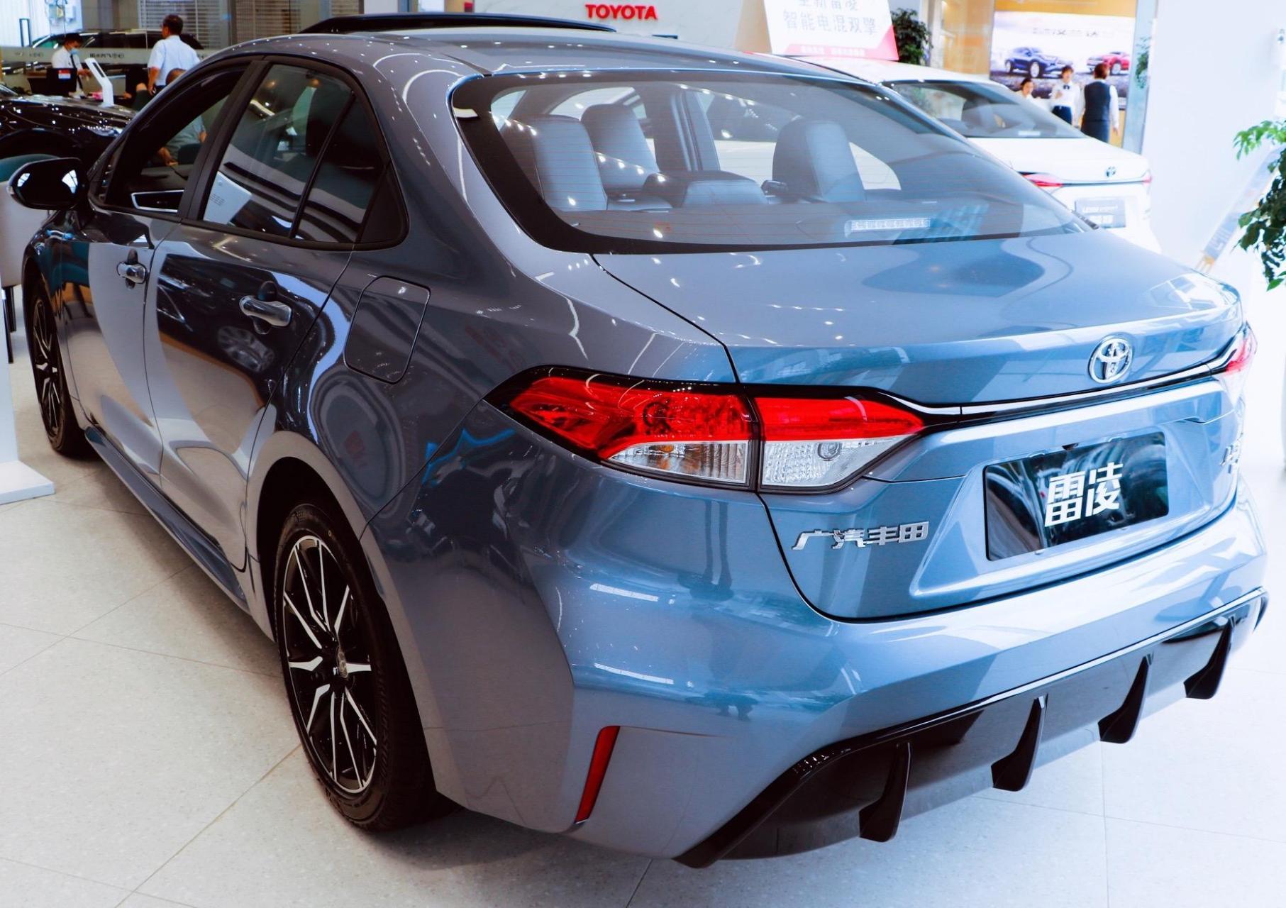 2023雷凌 钛金灰.