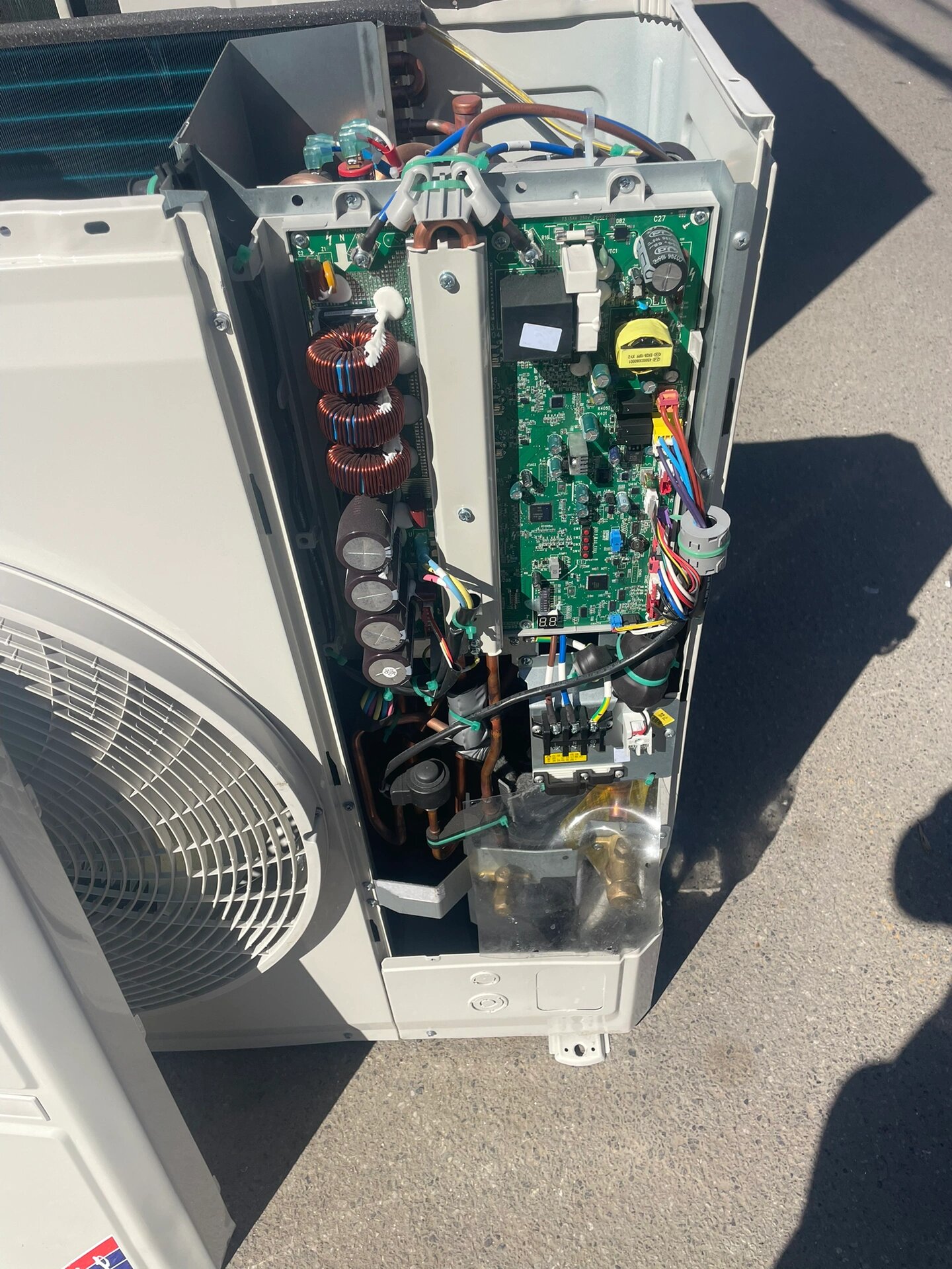 格力中央空调颐居系列拆机 23年格力中央空调颐居系列拆了啊 23年能效