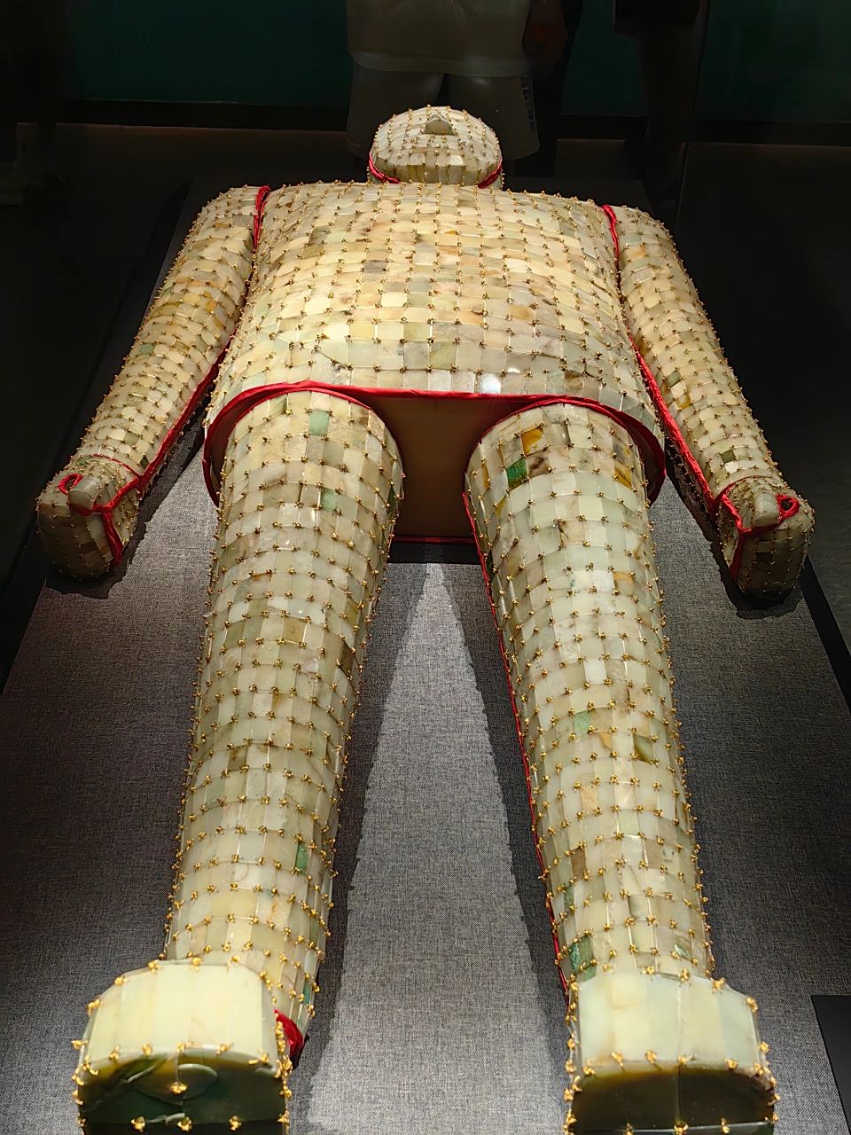 徐州博物馆金缕玉衣 徐州博物馆,精彩文物实在太多,讲解员小姐姐挑出