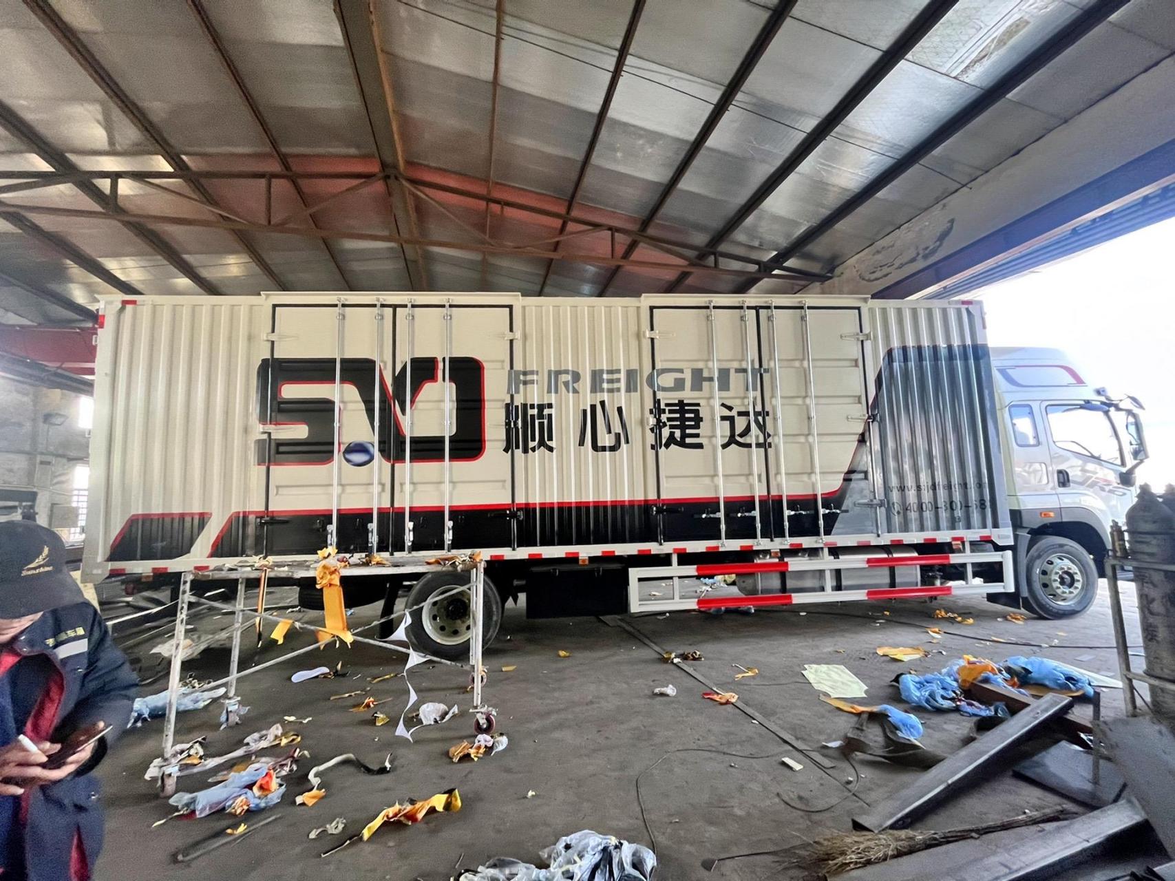 顺心捷达车体广告.