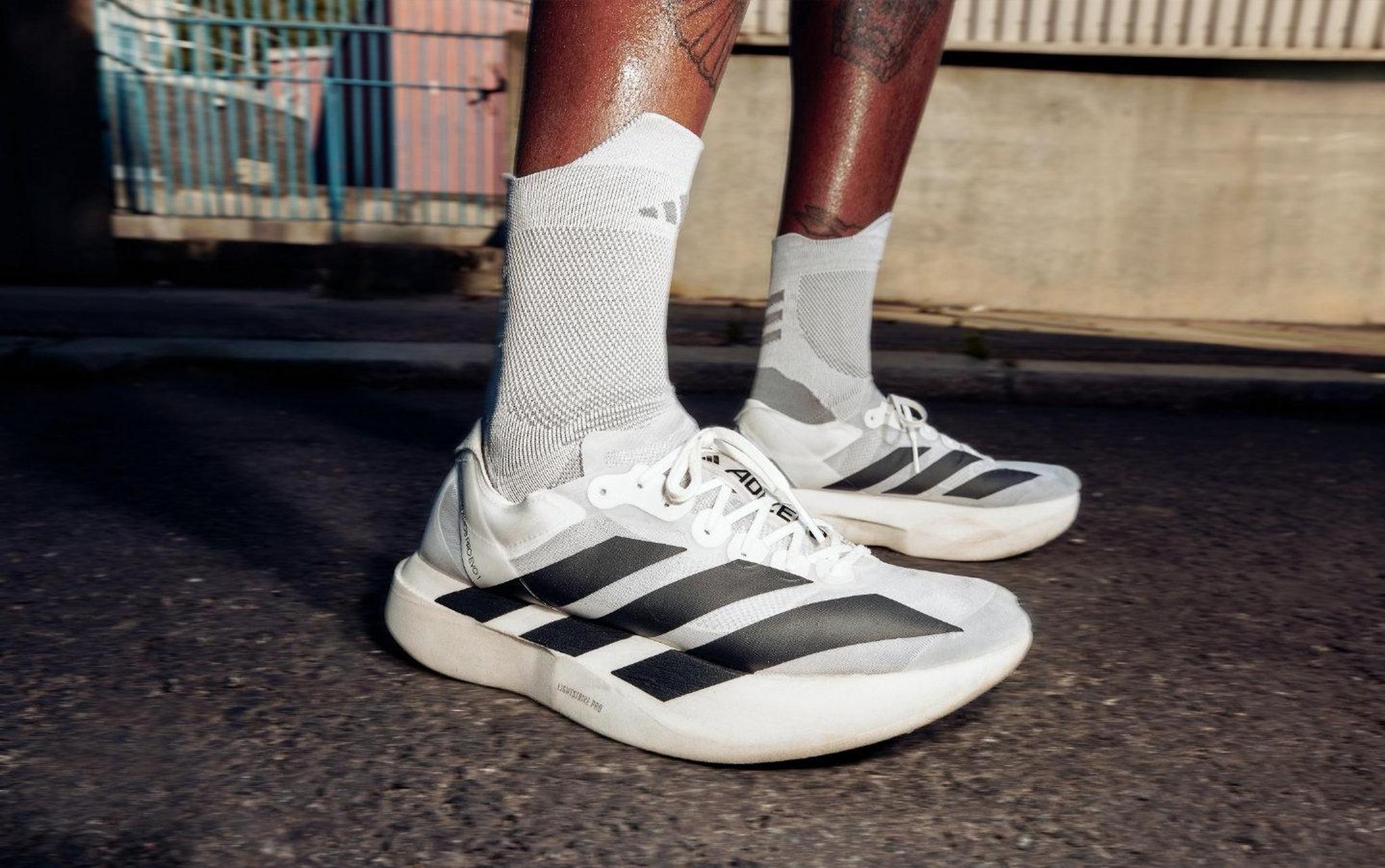 adidas adizero adios pro evo1,42.5码只有138克.