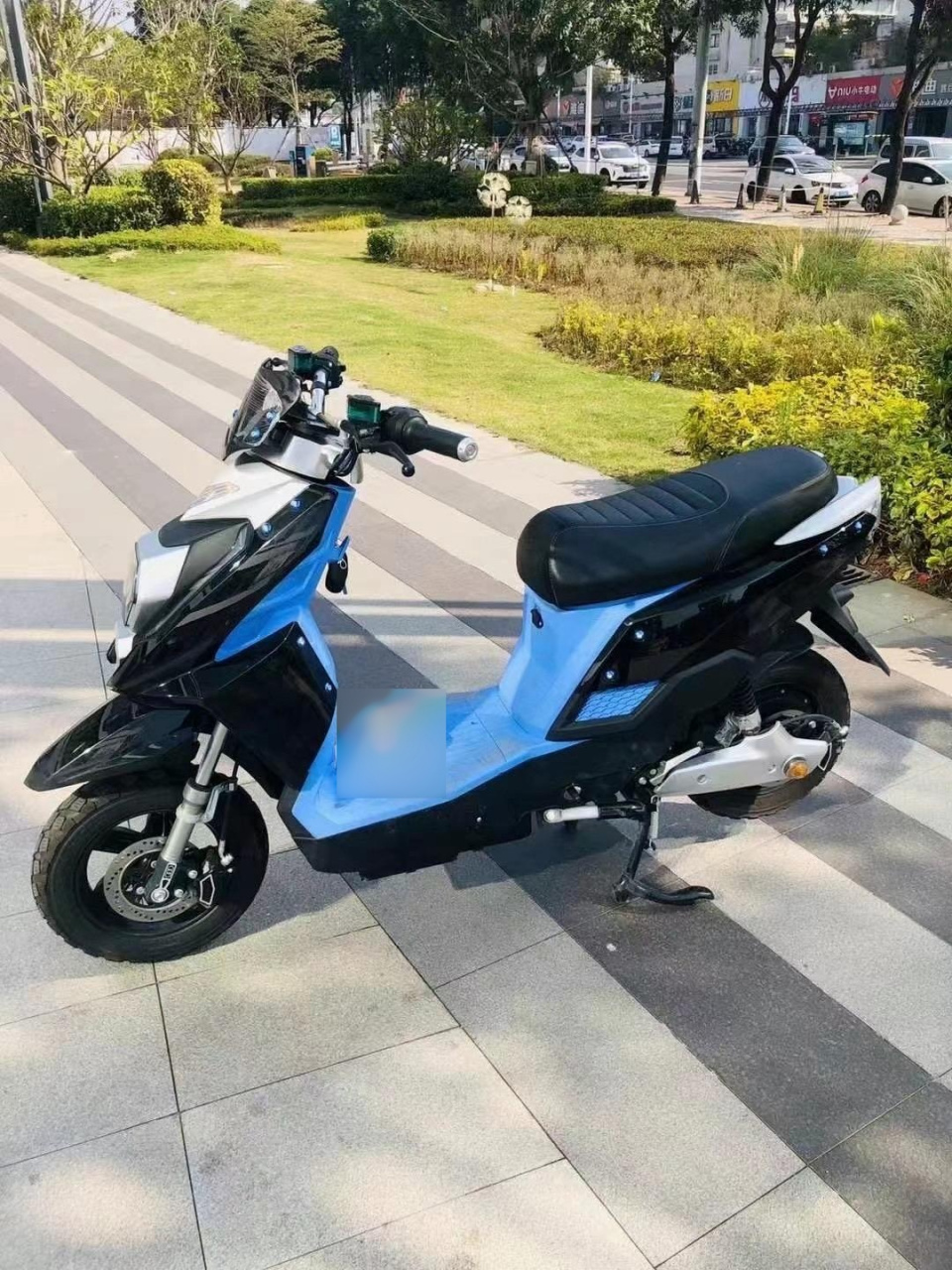 小巨龙特价出.60v72v通用.