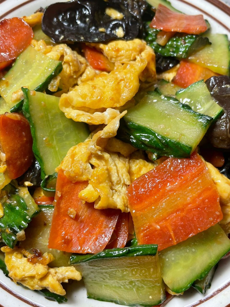 家常菜|黄瓜胡萝卜炒鸡蛋木耳7515 这道菜在我的快手清单里,营养