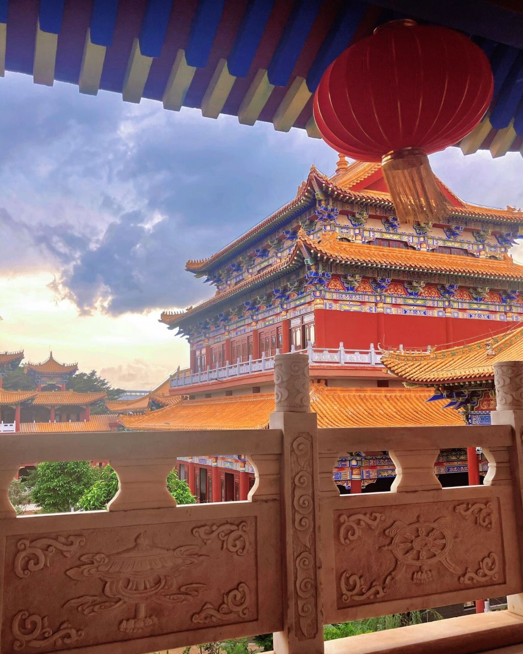 海南岛第一大佛教寺院|海口·灵山寺      到灵山寺,是我见过规模宏大