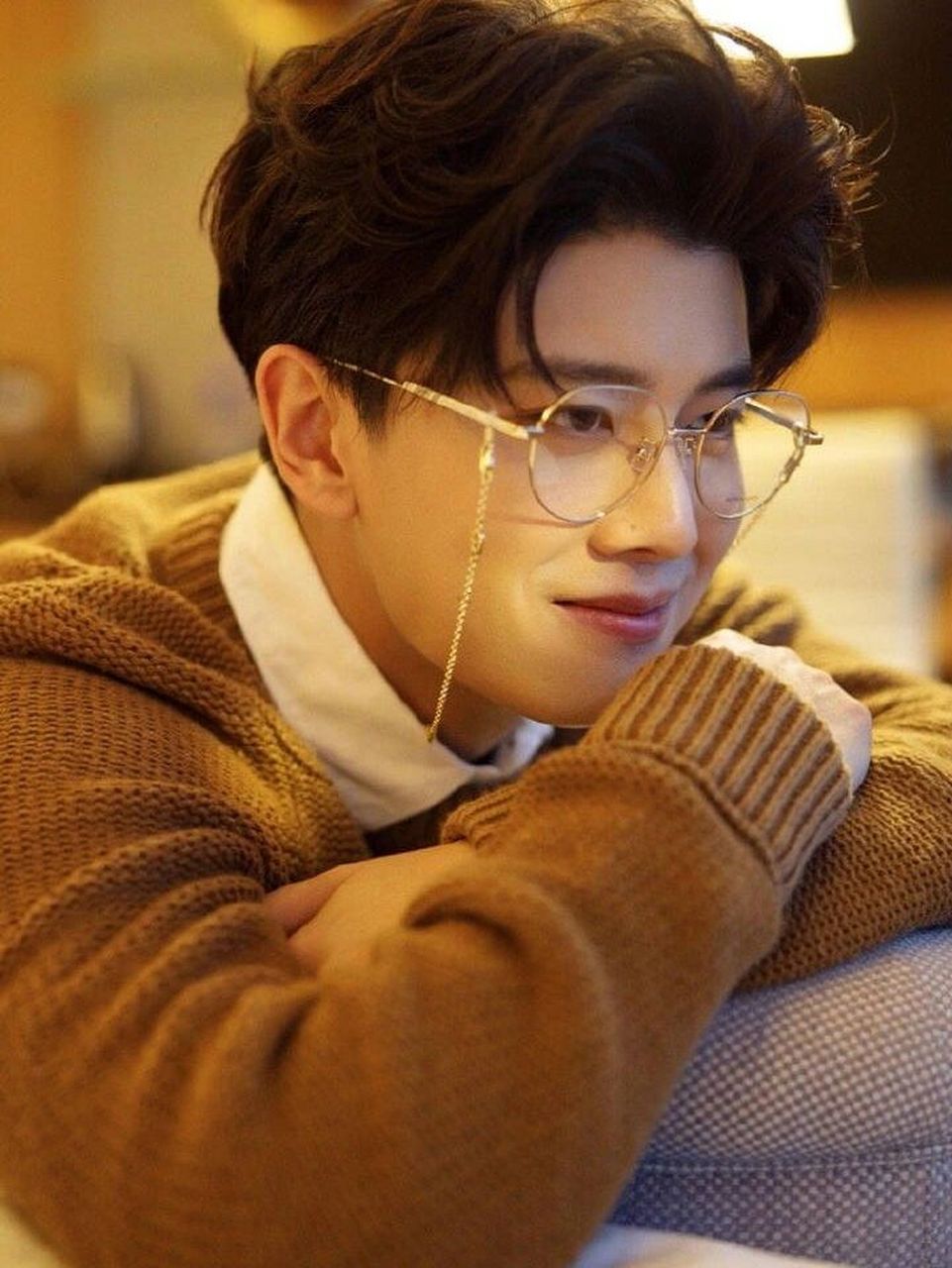 任嘉伦美图来袭   day8最喜欢的九张本人图 存的嘉伦每一张图都好看