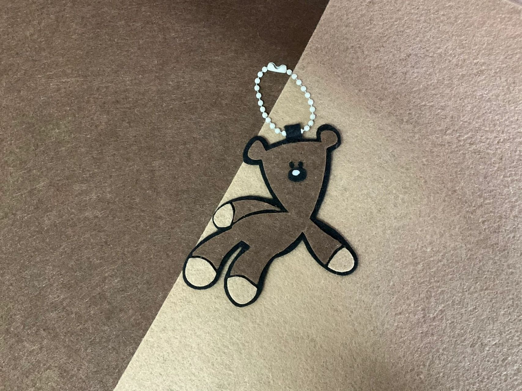 憨豆先生的泰迪小熊02 不织布 图纸来源是 mao艺术商店