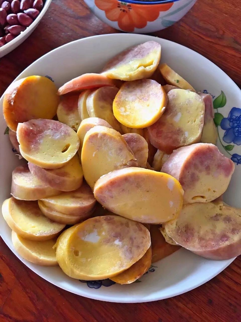 这个肠只有黑龙江才会有,特别好吃,有蛋黄加肉的,有蛋清加肉的,我真的