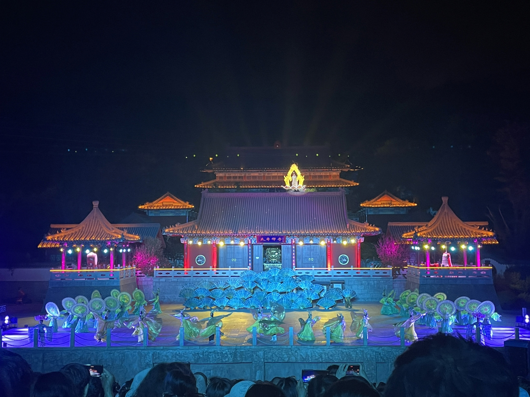 《神游华夏》演出开始啦～威海包车包司机 神游华夏演出开始啦～神游