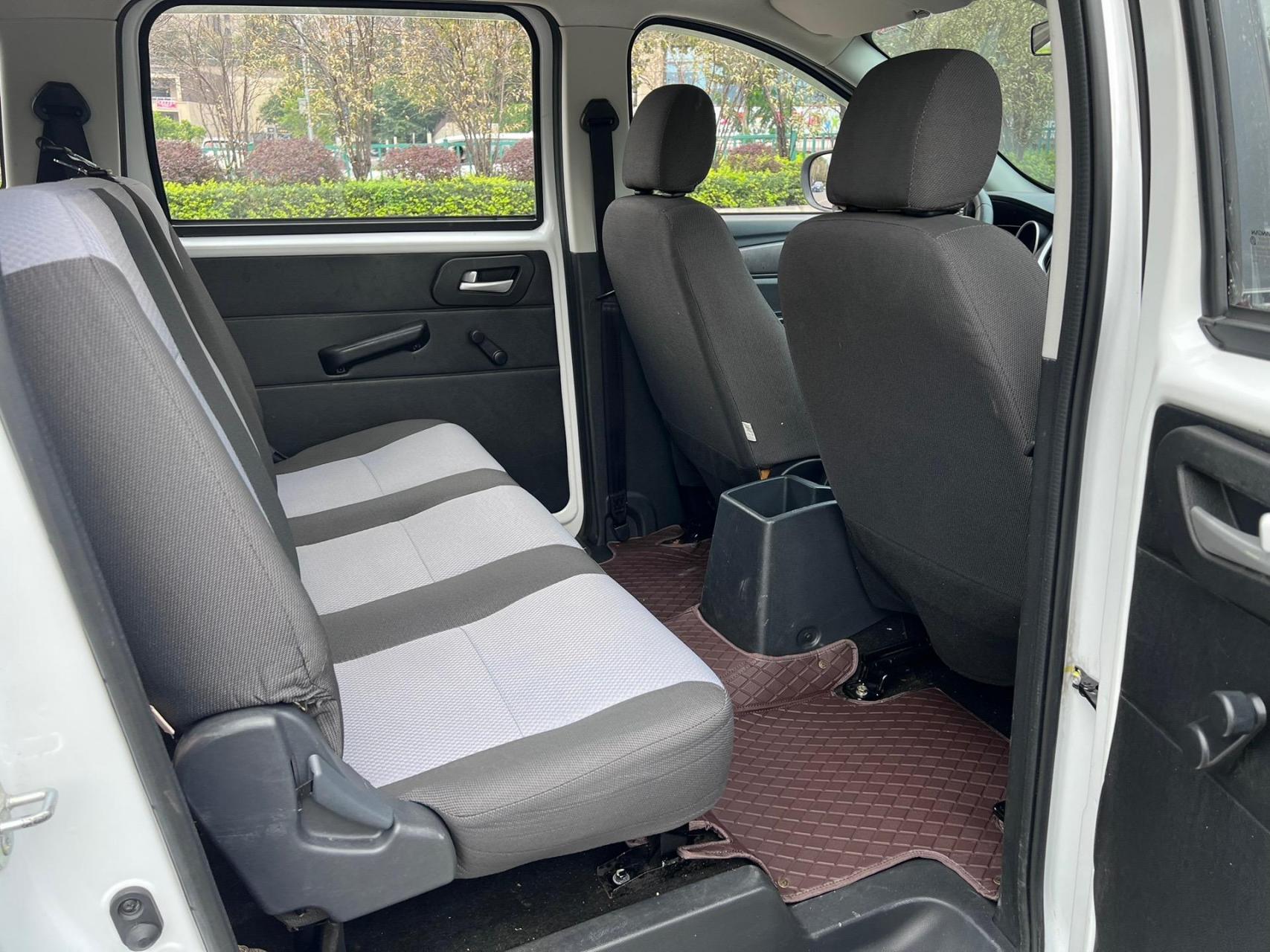 五座长安睿行s50v,1.5l排量