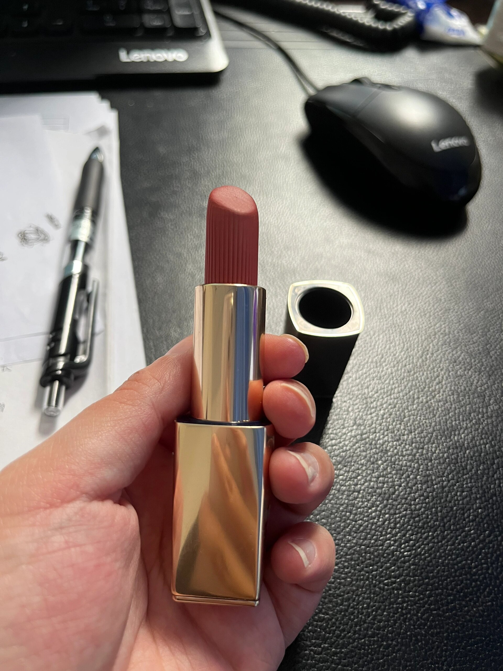 雅诗兰黛花漾唇膏持久系列(雅诗兰黛花漾唇膏持久系列怎么样) 雅诗兰黛花漾唇膏持久系列(雅诗兰黛花漾唇膏持久系列怎么样)