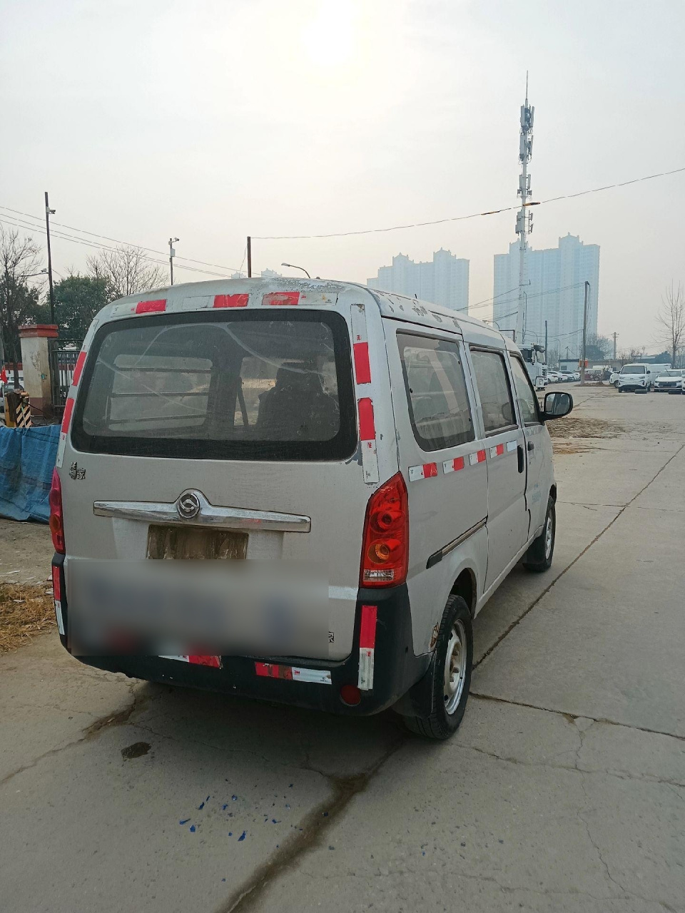 客货两用面包车.