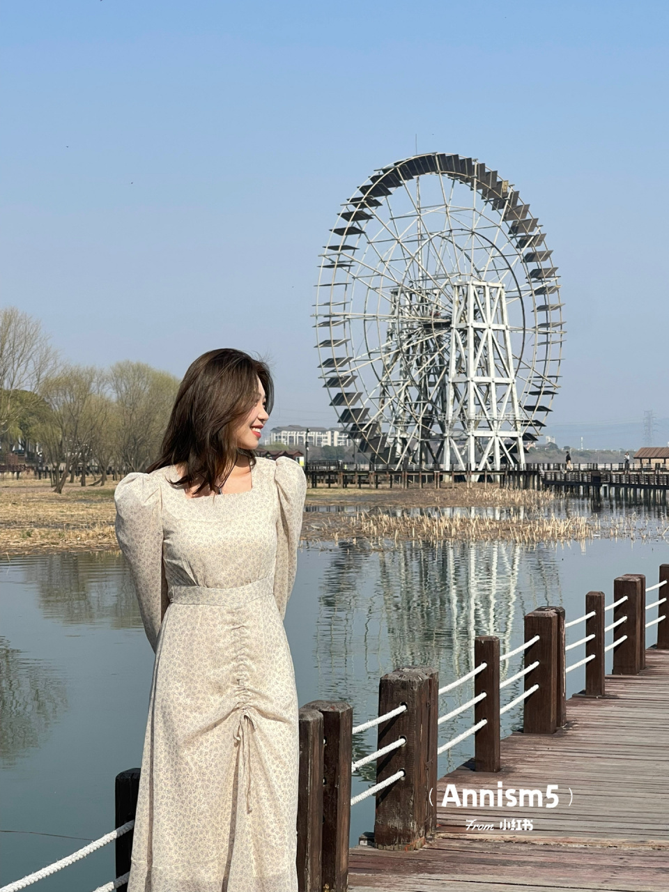 太湖香山下了地铁可以直接坐公交去太湖湖滨湿地公园门票需要1090