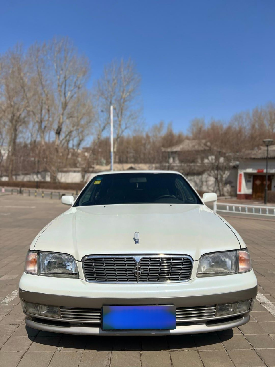 收藏级别 99年上户正规过户进口日产公爵王y33 3.0排量.经典无框车门.