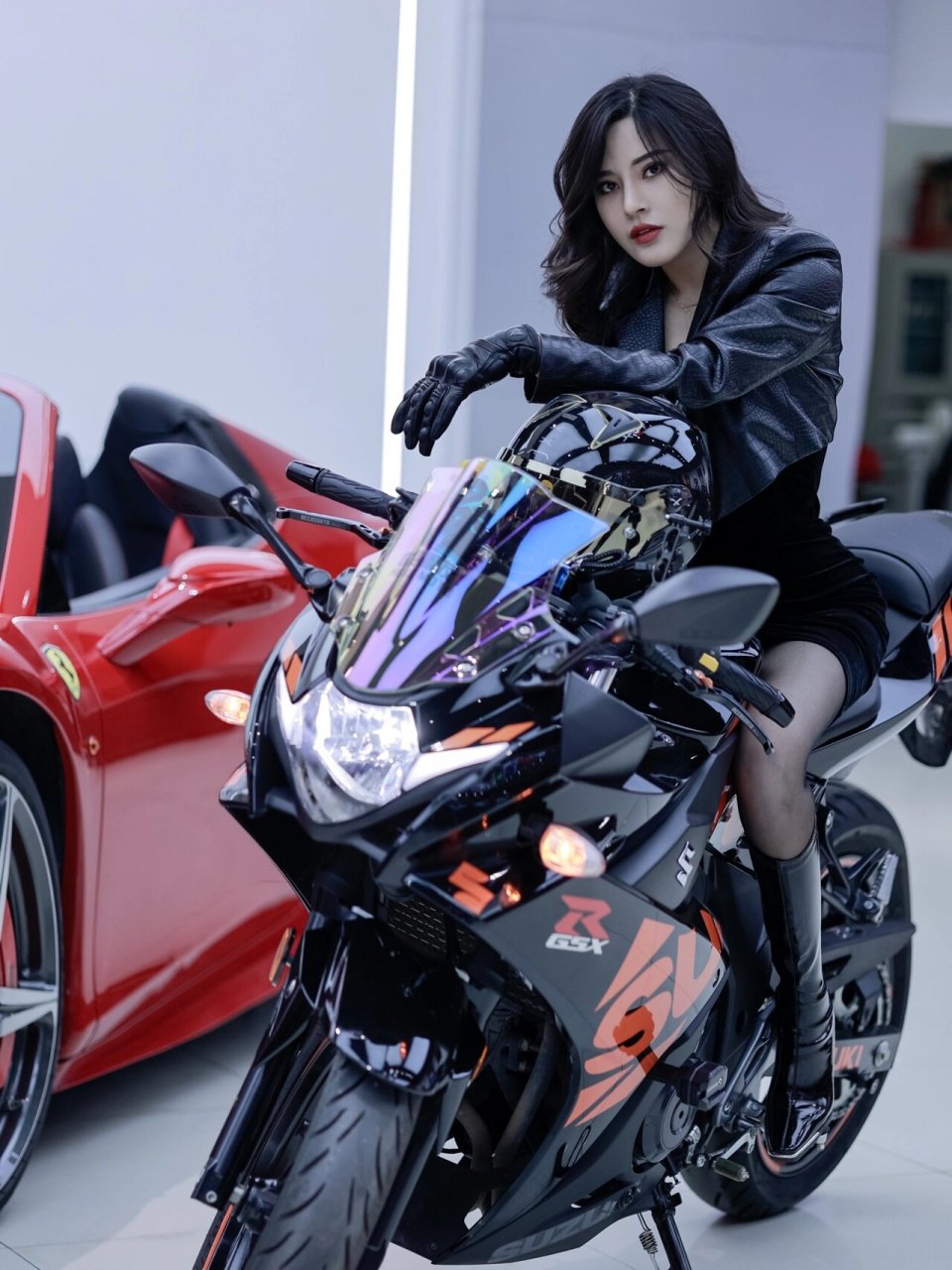 机车女神|你该换新壁纸啦 #豪车# #女骑# #机车女孩# #壁纸