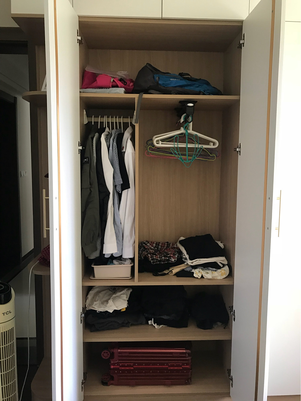 深度45cm的衣柜也能实现挂衣服自由!