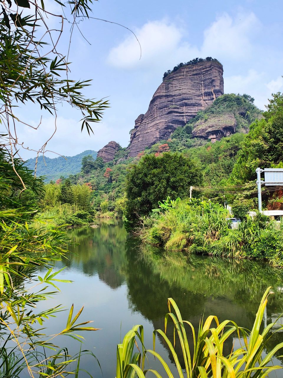 阅丹公路 阅丹公路号称广东省最美公路,沿途50多公里座落有不少的美丽