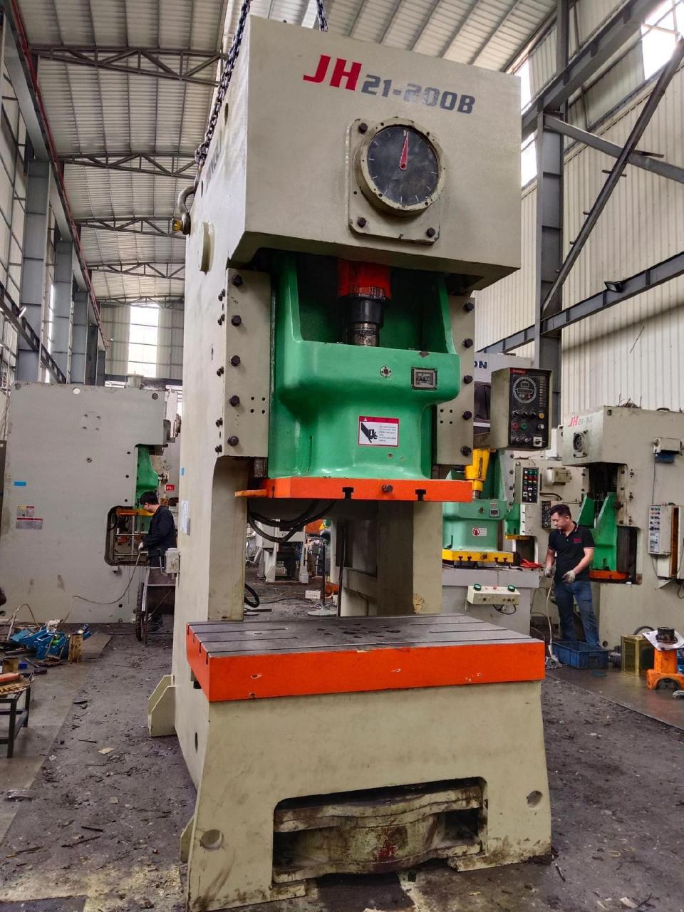 二手气动冲床200吨单轴开式冲床 气动冲床 五金配件 五金冲压 机械