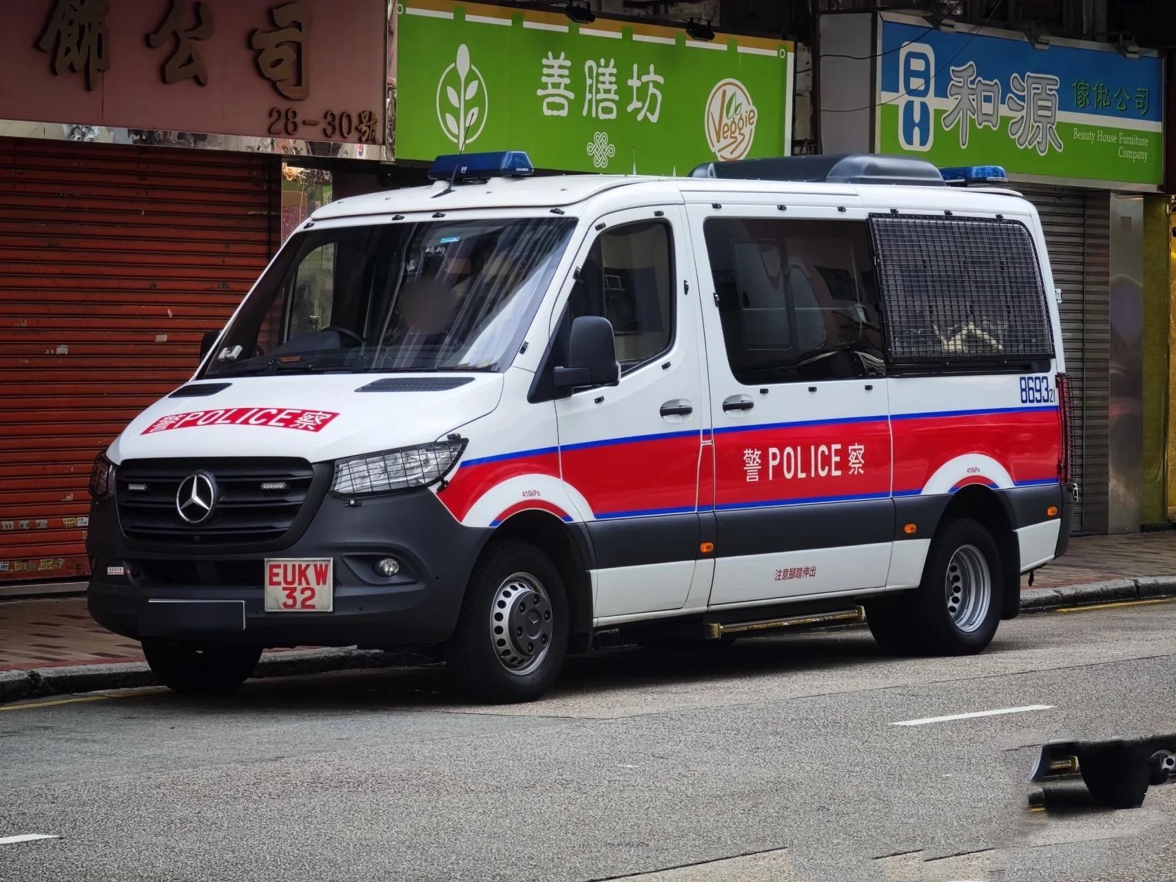 西九龙eu 冲锋车 3 西区警区警车 4  中区警区奔驰新款斯宾特警车 5