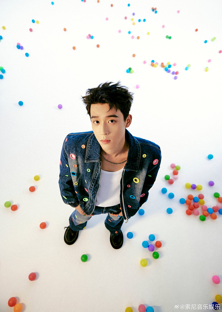 索尼星动态# 78|#吴宇恒#  吴宇恒生日写真掉落05～速来速存60