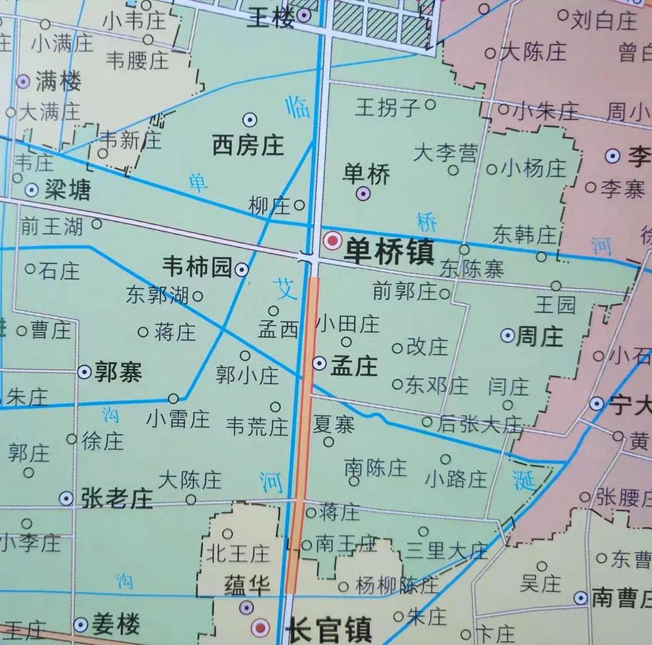 安徽省临泉县单桥镇在县城南郊,镇区在临艾河与单桥河交汇处.