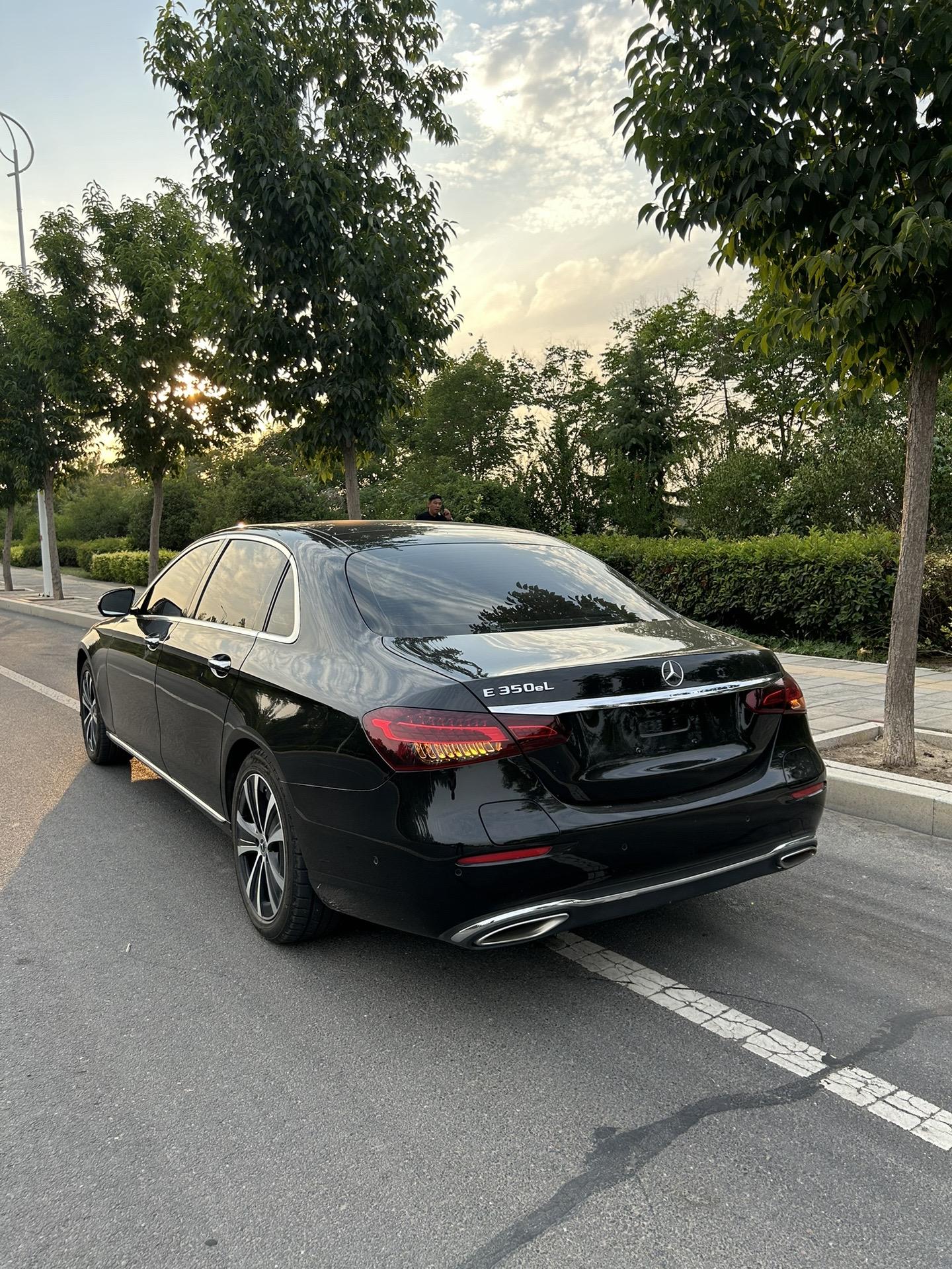 拿下22年奔驰e350el插电式混动增程式裸车52