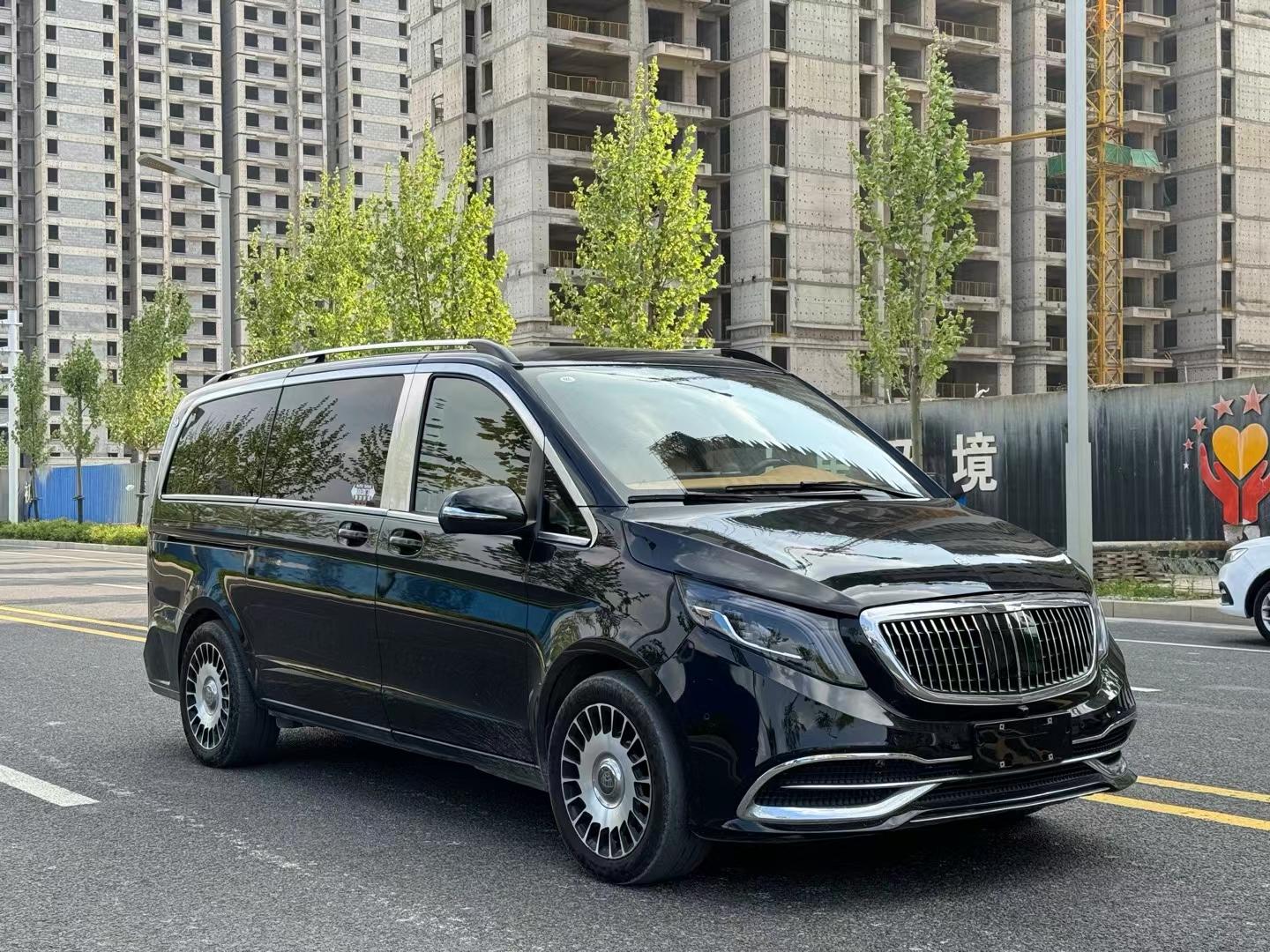 0t 3万公里 车主改装20万,全车迈巴赫套件,三眼皮大灯,航空座椅 通风