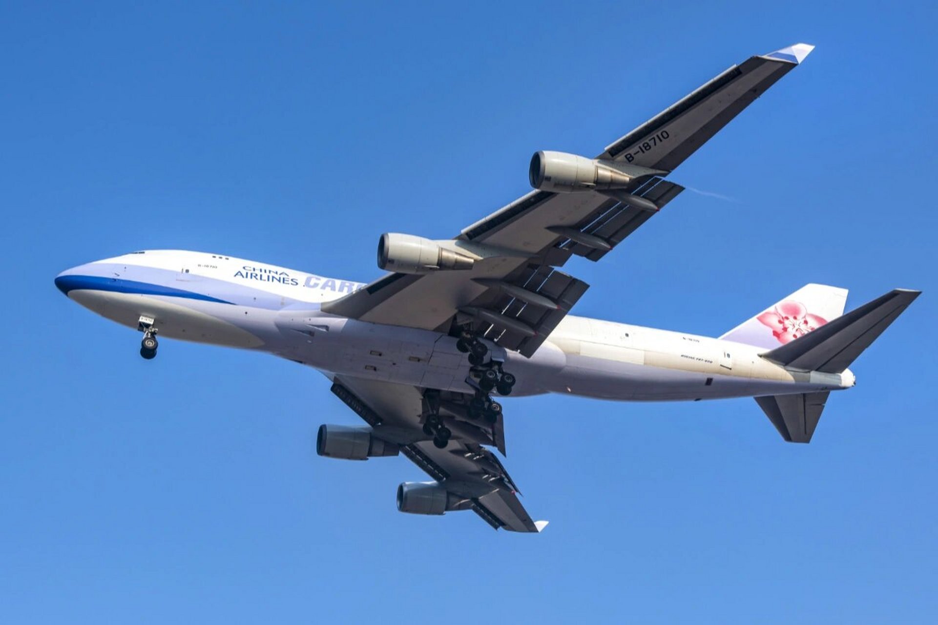 带你去拍大飞机 1-南方胖子 空客a380 2-中华航空 波音744 3-酷航航空